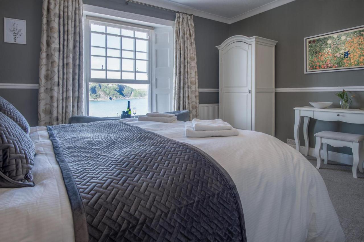 Gwynne House - 6 Bedroom Luxurious Holiday Home - Tenby Harbour Kültér fotó