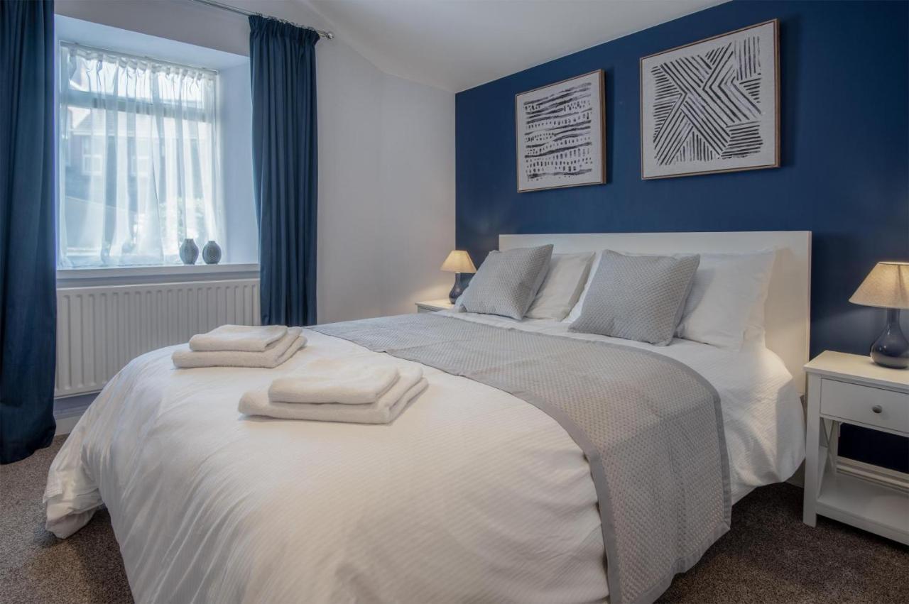 Gwynne House - 6 Bedroom Luxurious Holiday Home - Tenby Harbour Kültér fotó