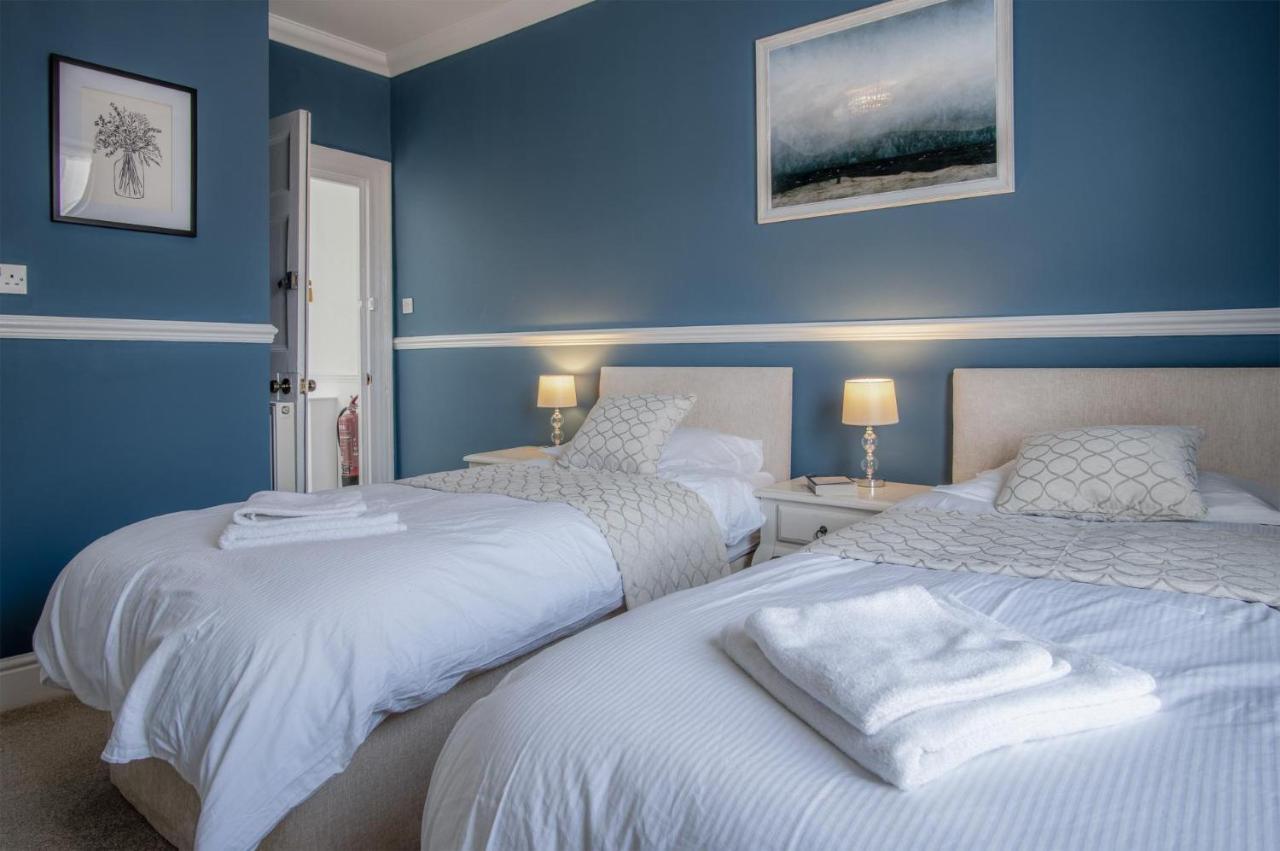 Gwynne House - 6 Bedroom Luxurious Holiday Home - Tenby Harbour Kültér fotó