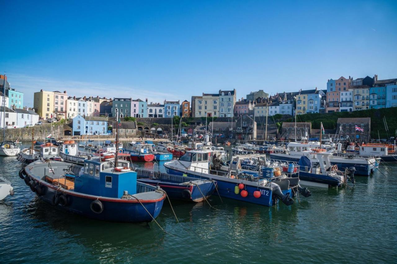 Gwynne House - 6 Bedroom Luxurious Holiday Home - Tenby Harbour Kültér fotó