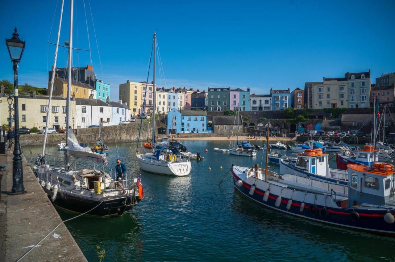 Gwynne House - 6 Bedroom Luxurious Holiday Home - Tenby Harbour Kültér fotó